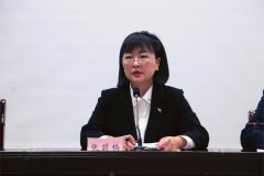 施行校长张莉梅就学校师德师风扶植、校园食物